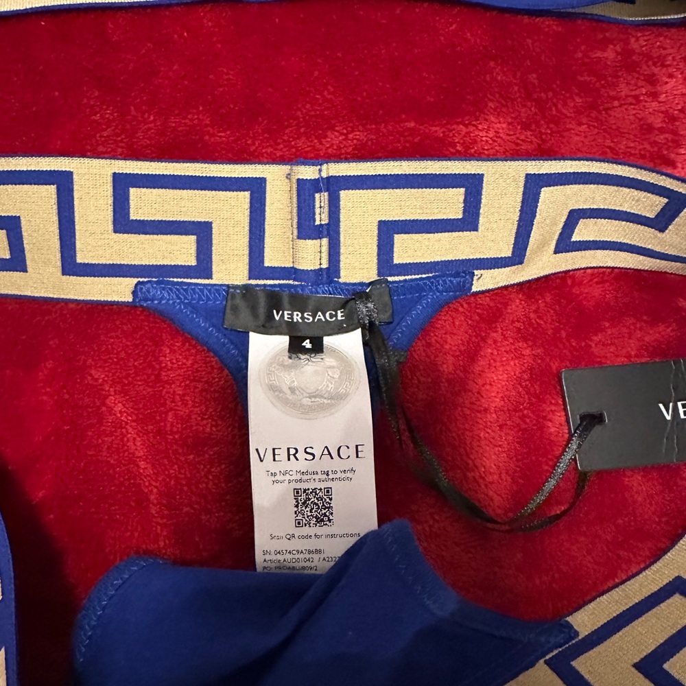 Versace Greca Border Set - Picture 7 of 8